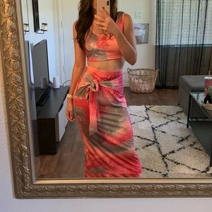 Two piece tie-dye set. Tie-dye is hot!!